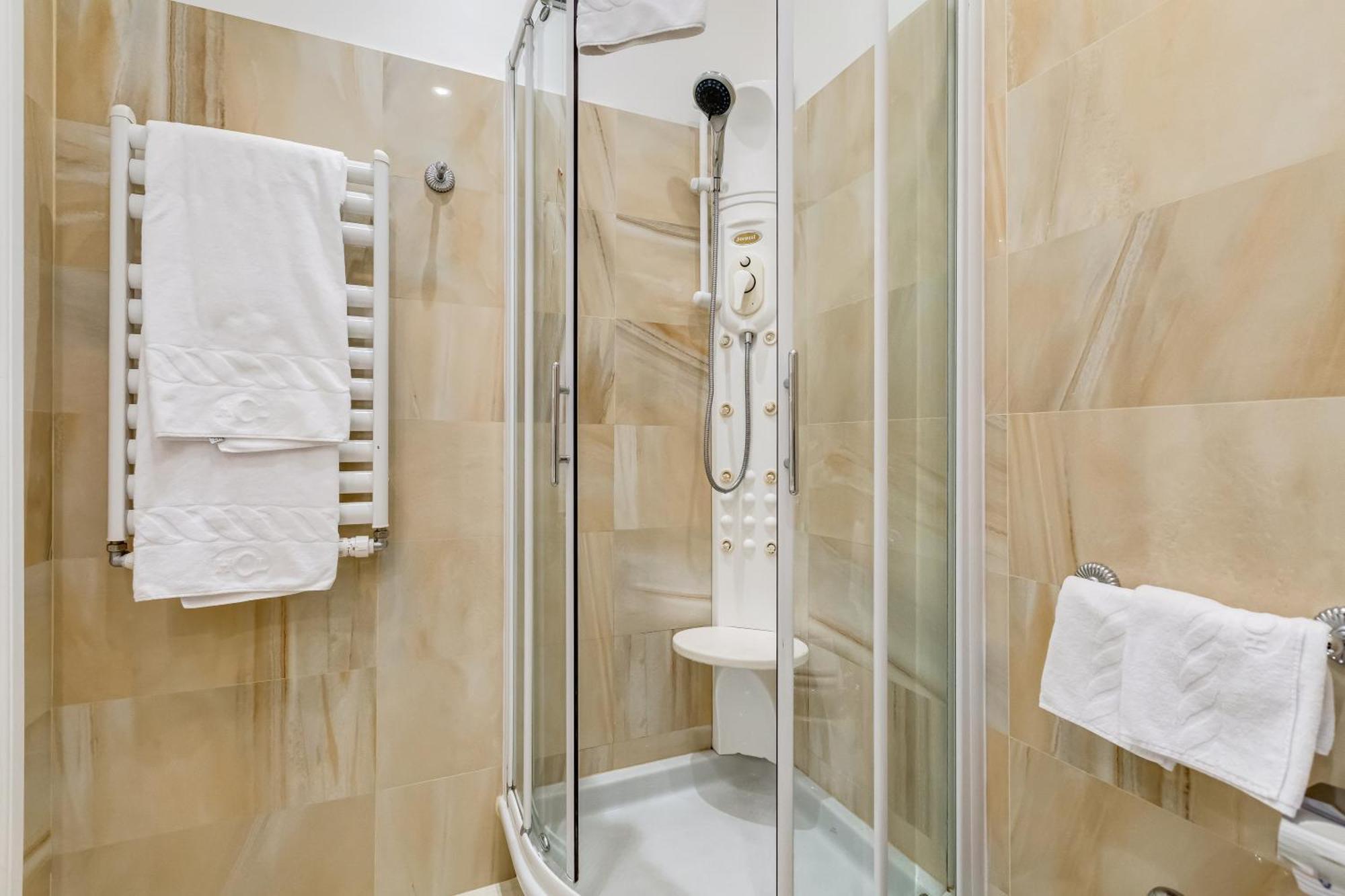 Cellini Hotell