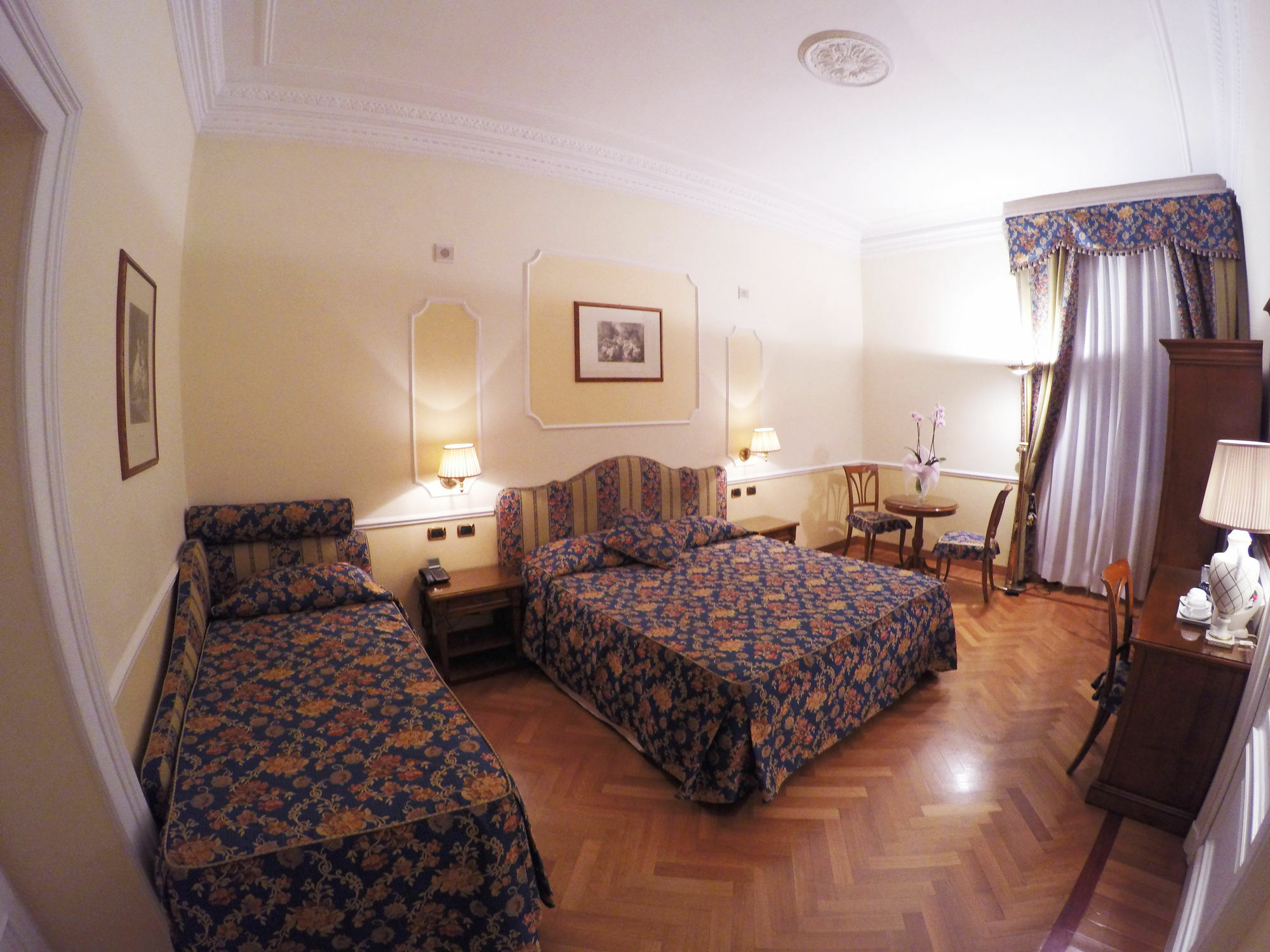 Cellini Hotell